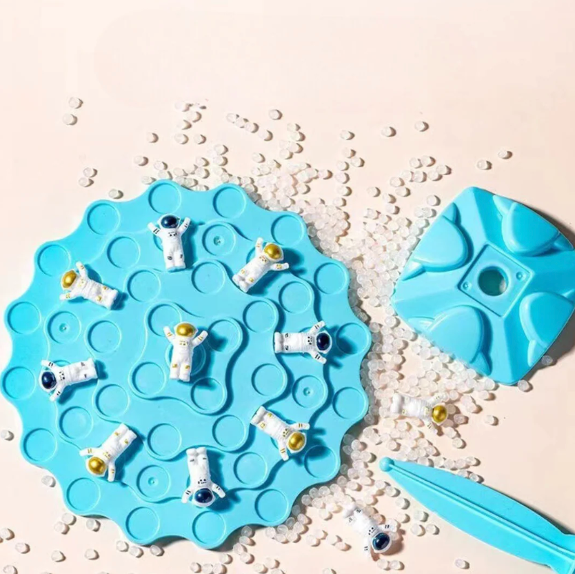 Galactic Balance Challenge – Astronaut Stacking & Strategy Game